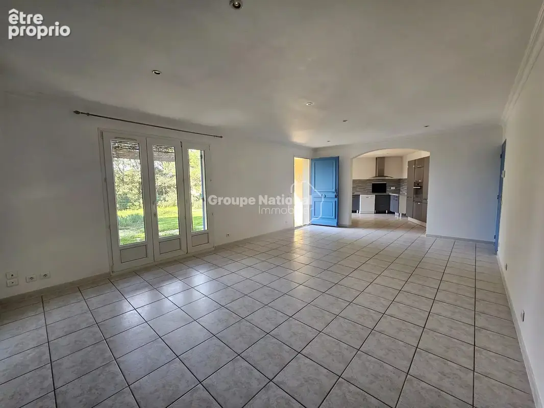 Venasque villa  de plai-pied sur un terrain 1079  m² - photo 7