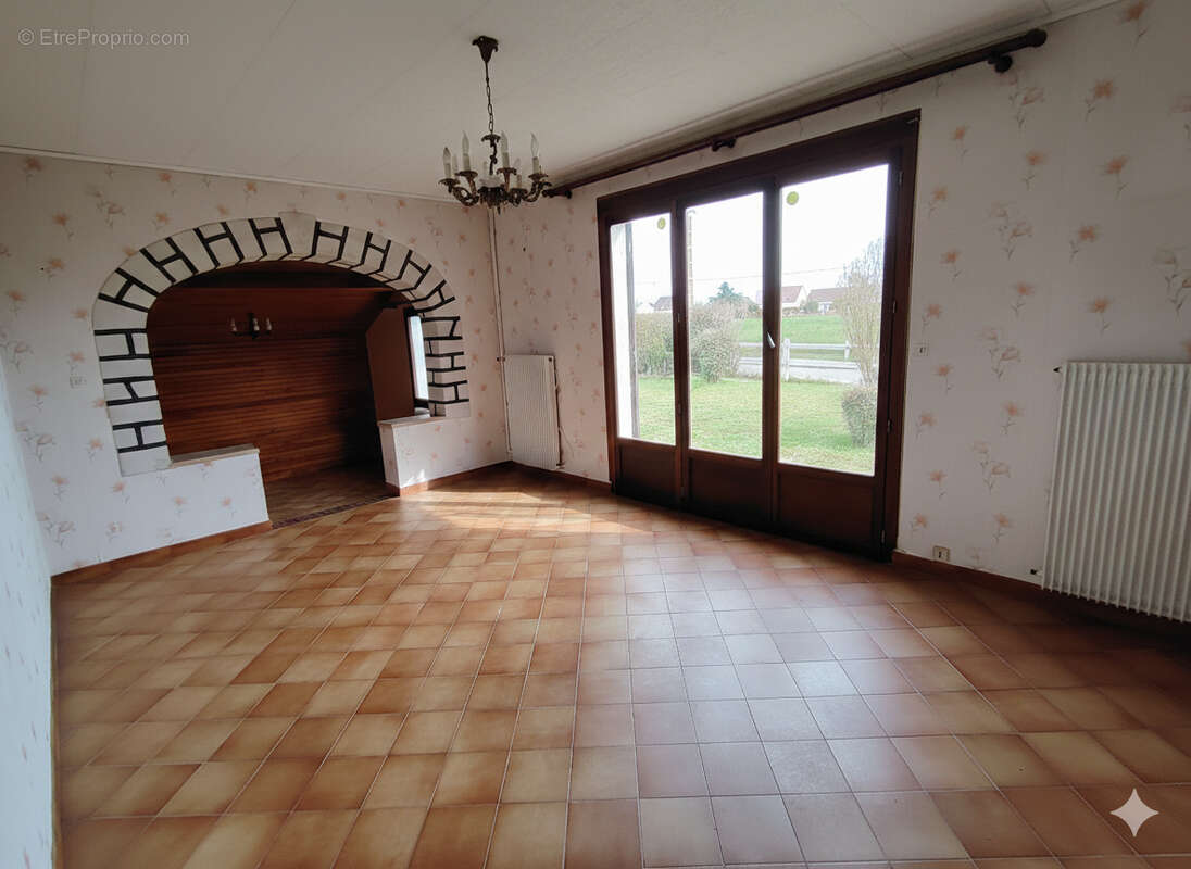 Maison à SAINT-VALERIEN