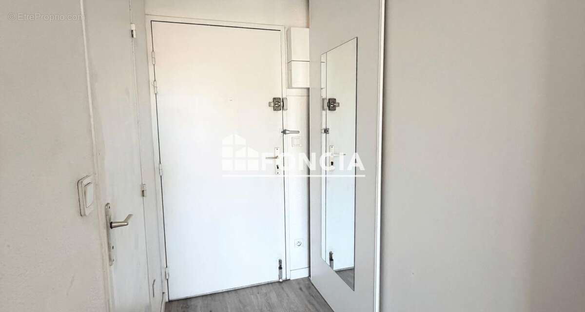 Appartement à LA LONDE-LES-MAURES