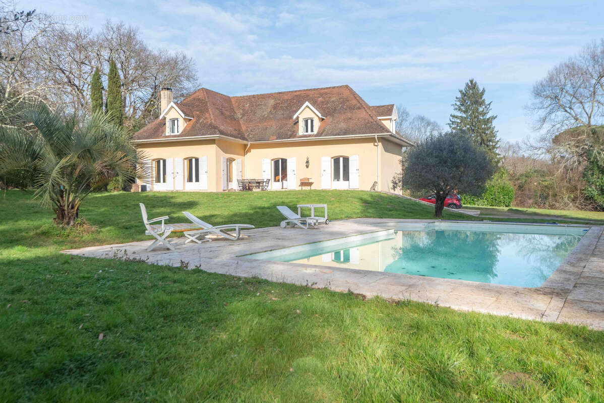 Maison à LATRESNE