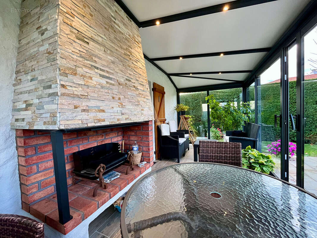 Maison à COMMEQUIERS