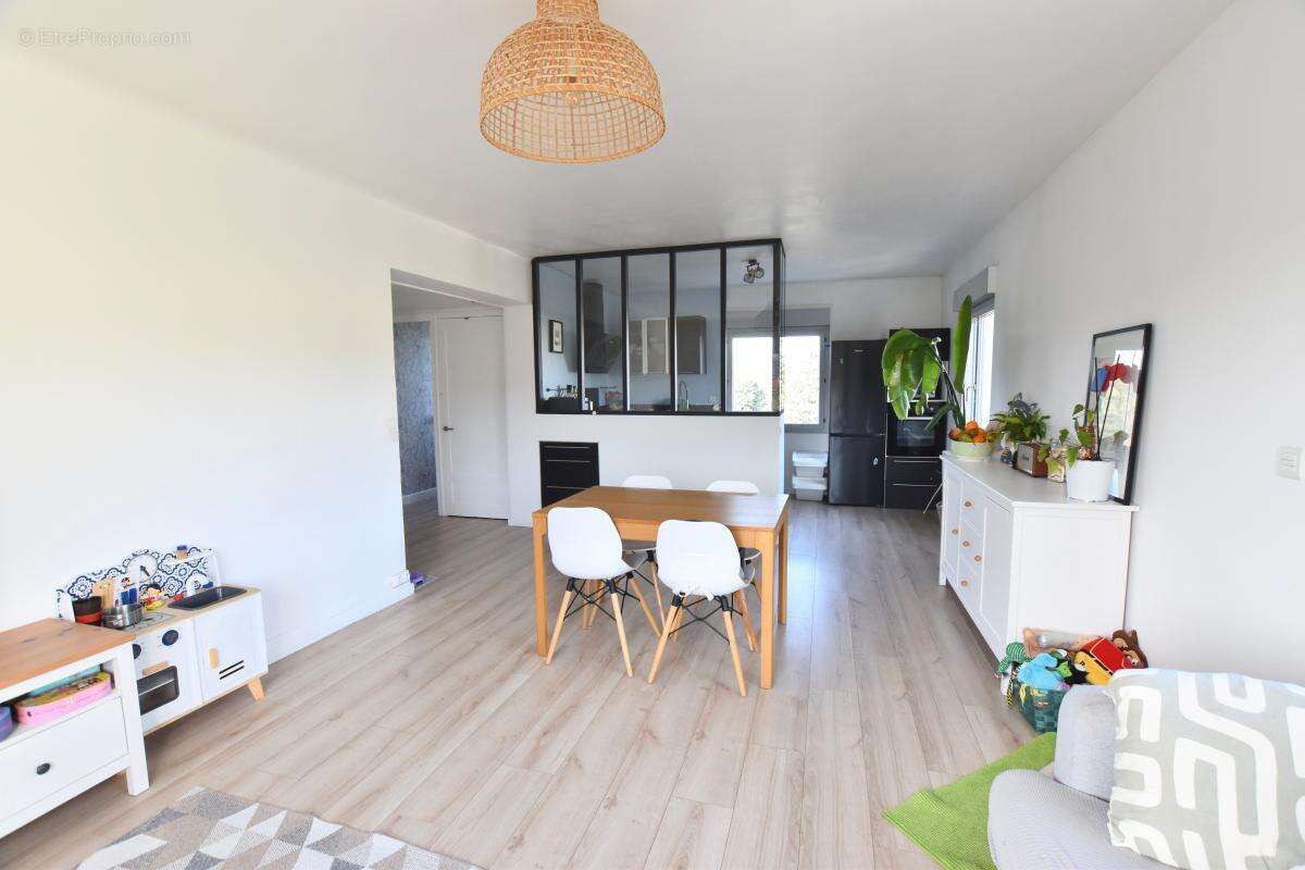 Appartement à FRANCHEVILLE