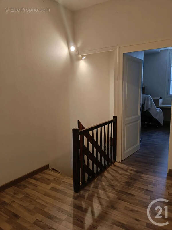Maison 116 m² à Coutras  - photo 5