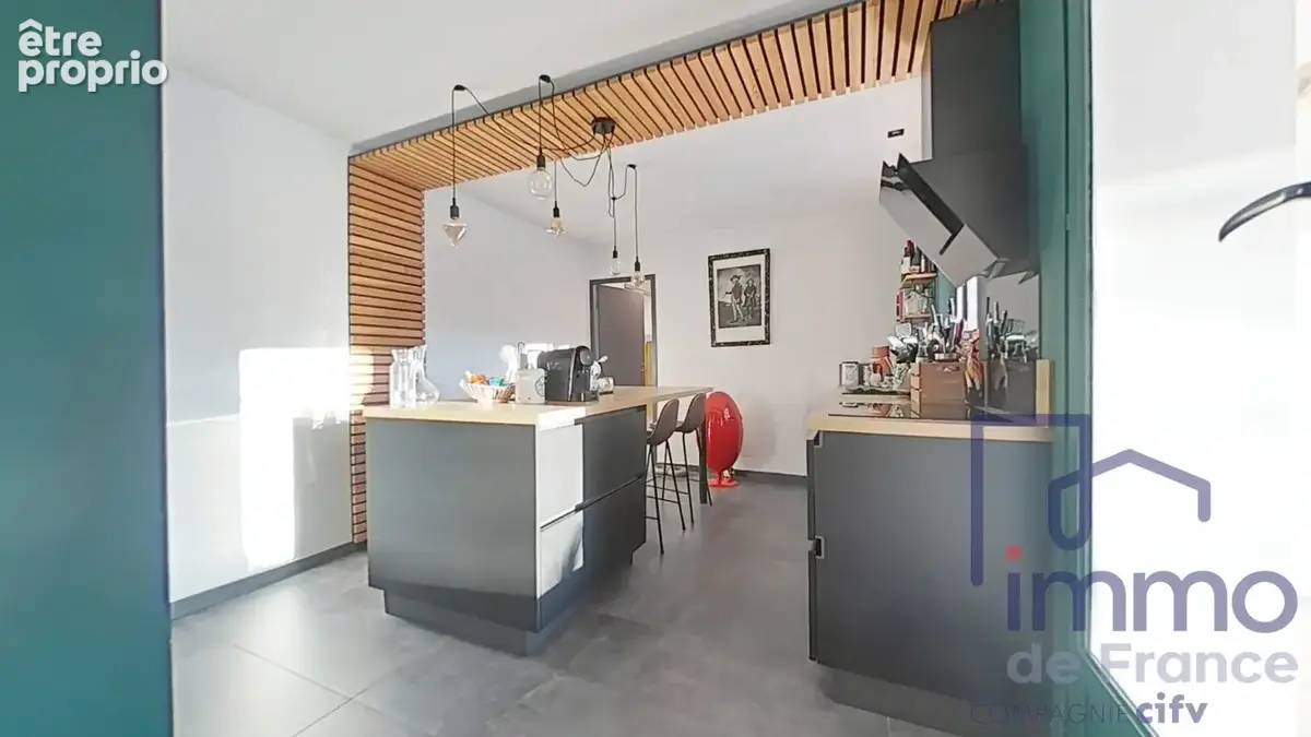 Maison 6 pièces 200 m² à vendre à Villars (42390) - photo 9
