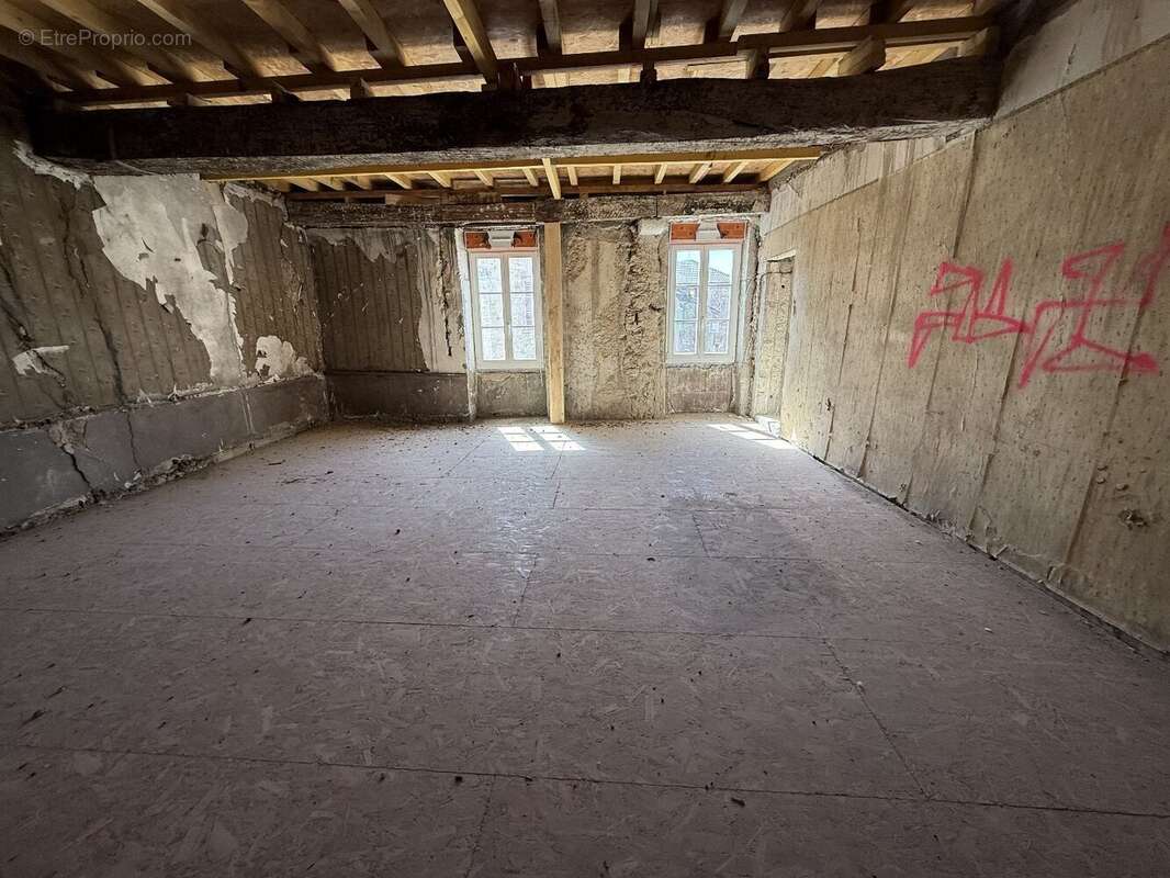 Appartement à LAGNIEU
