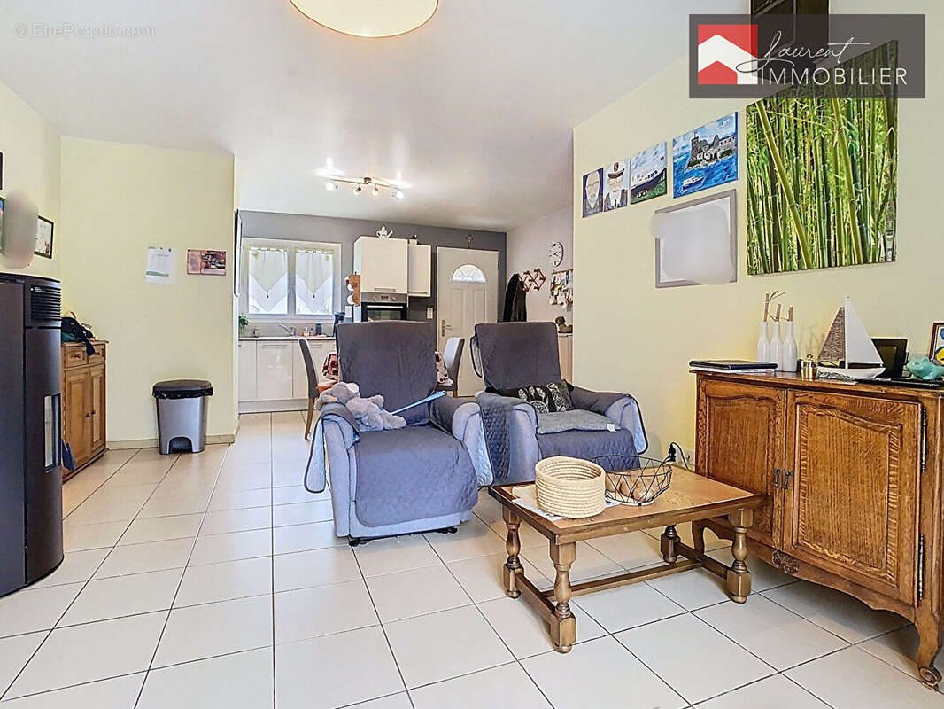 Maison à PONT-DE-VAUX