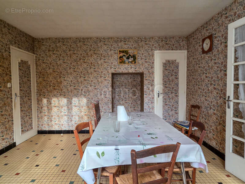 Maison à SAUZE-VAUSSAIS