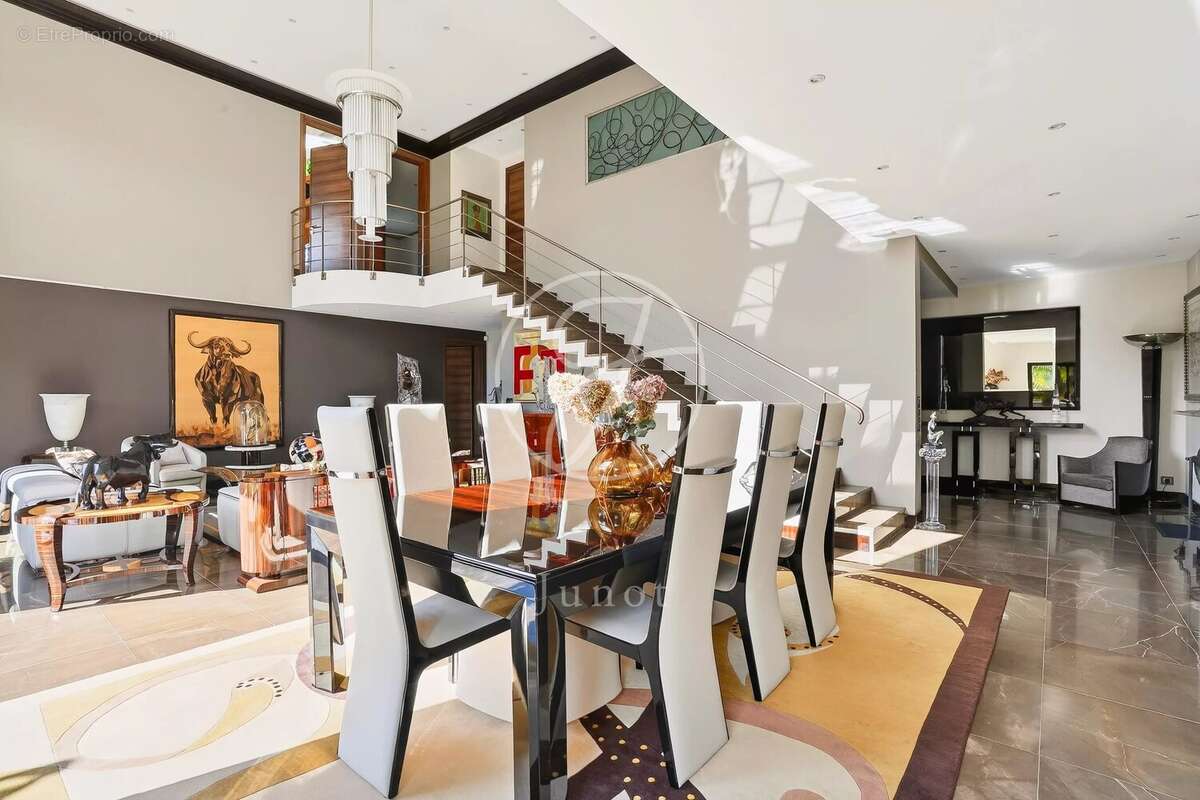 Maison à CROISSY-SUR-SEINE