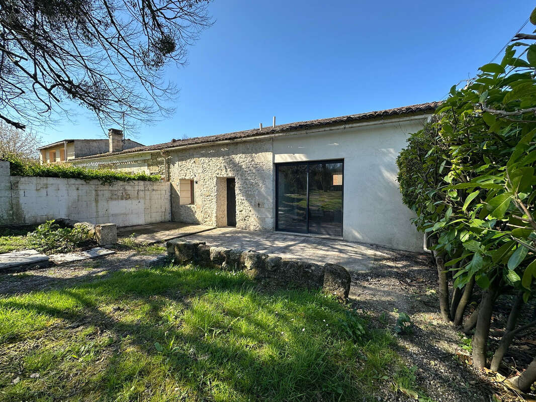 Maison à VILLEGOUGE