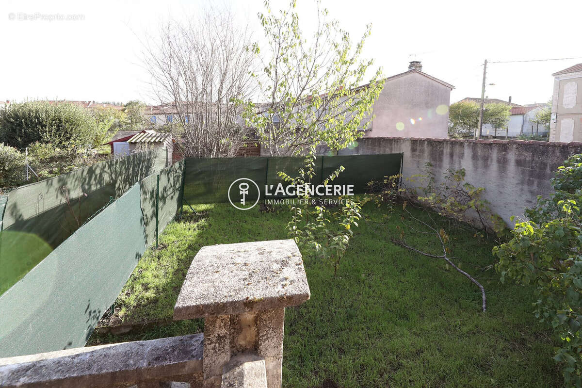 Appartement à SAINT-JUERY