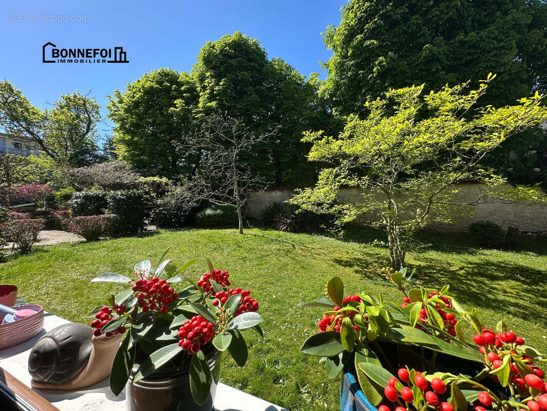 Appartement à SAINT-MAUR-DES-FOSSES