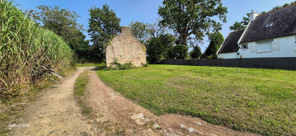 Terrain à LA FORET-FOUESNANT