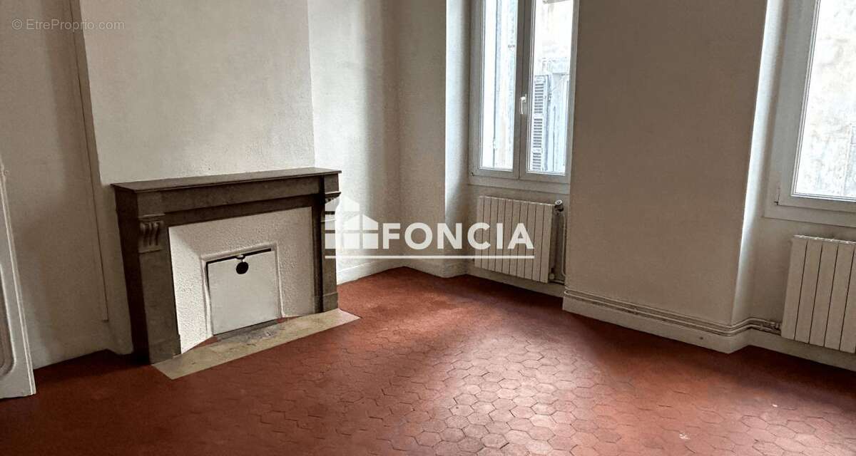 Appartement à MARSEILLE-2E