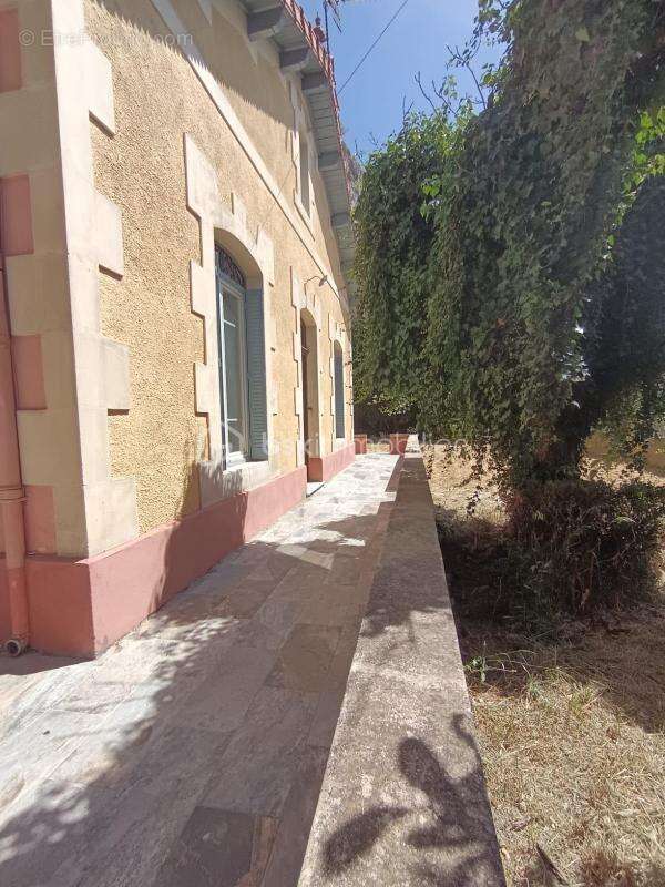 Maison Bourgeoise 140m2 plain pied à flanc de la colline Saint Jacques - photo 21