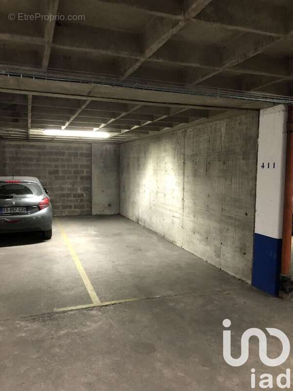Photo 3 - Parking à PARIS-20E