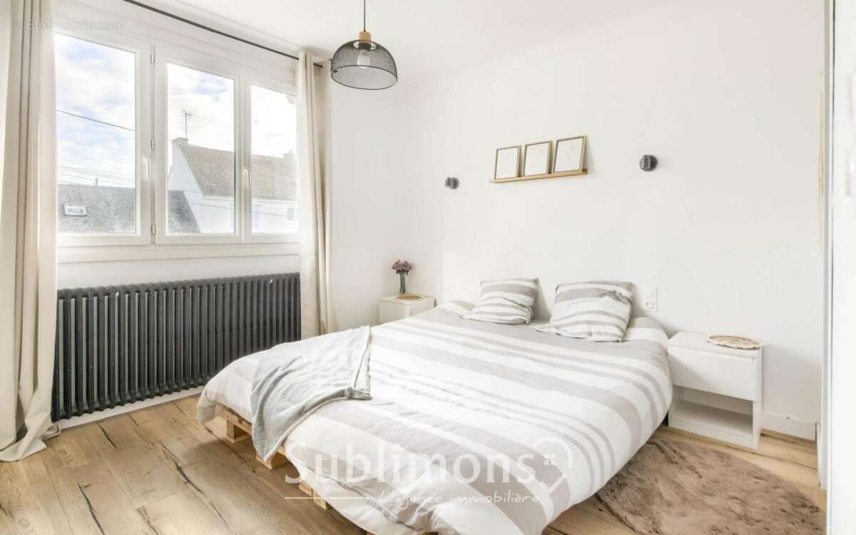 Maison à LA CHAPELLE-DES-MARAIS