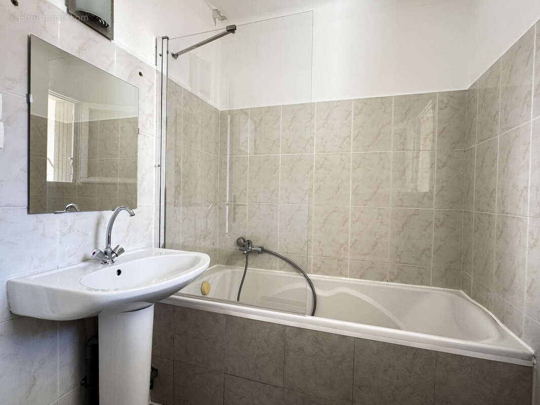 Appartement à LA VALETTE-DU-VAR