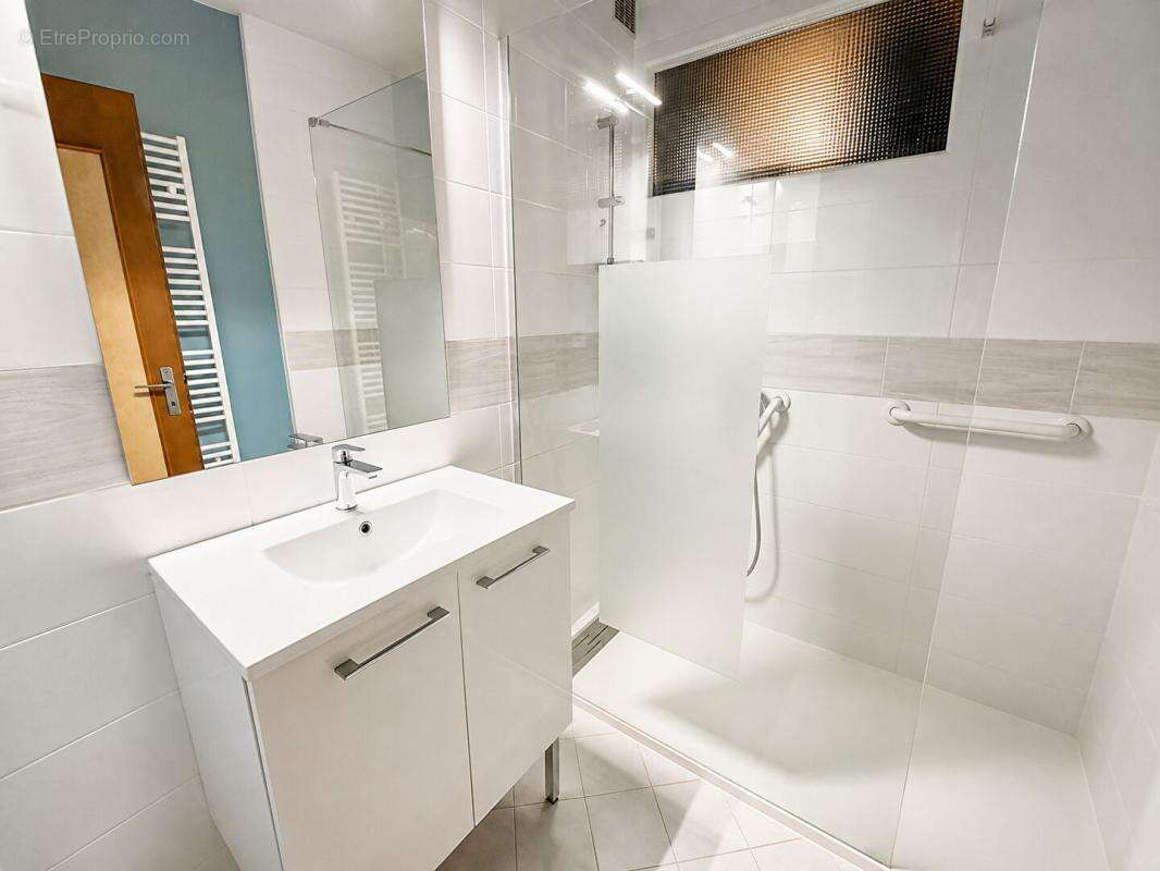 Maison de plain pied 110m2 - 4 chambres à Montignac Charente - photo 13