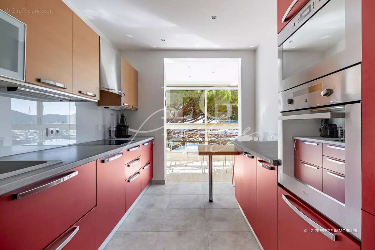 Appartement à MANDELIEU-LA-NAPOULE