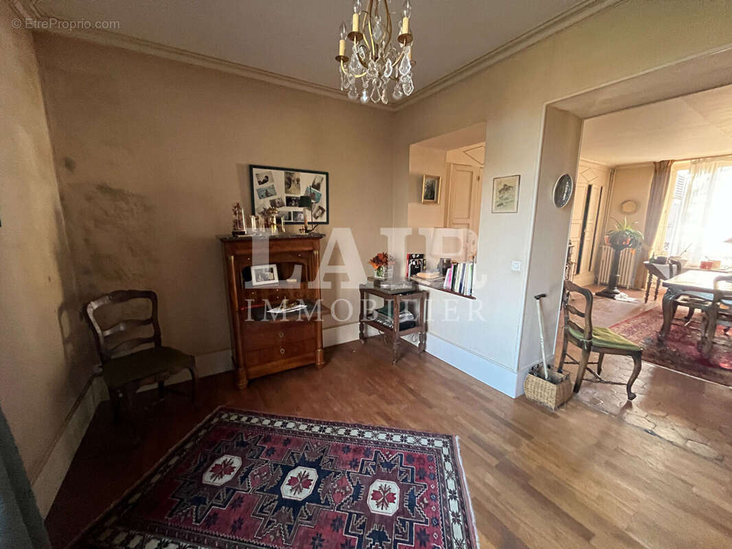 Maison à LE MELE-SUR-SARTHE