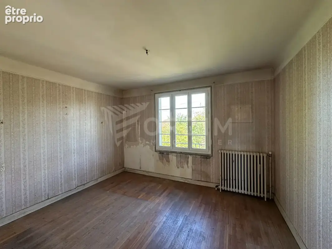 PROCHE COEUR DE VILLE, pavillon deux chambres sur son terrain de 884 m². - photo 9