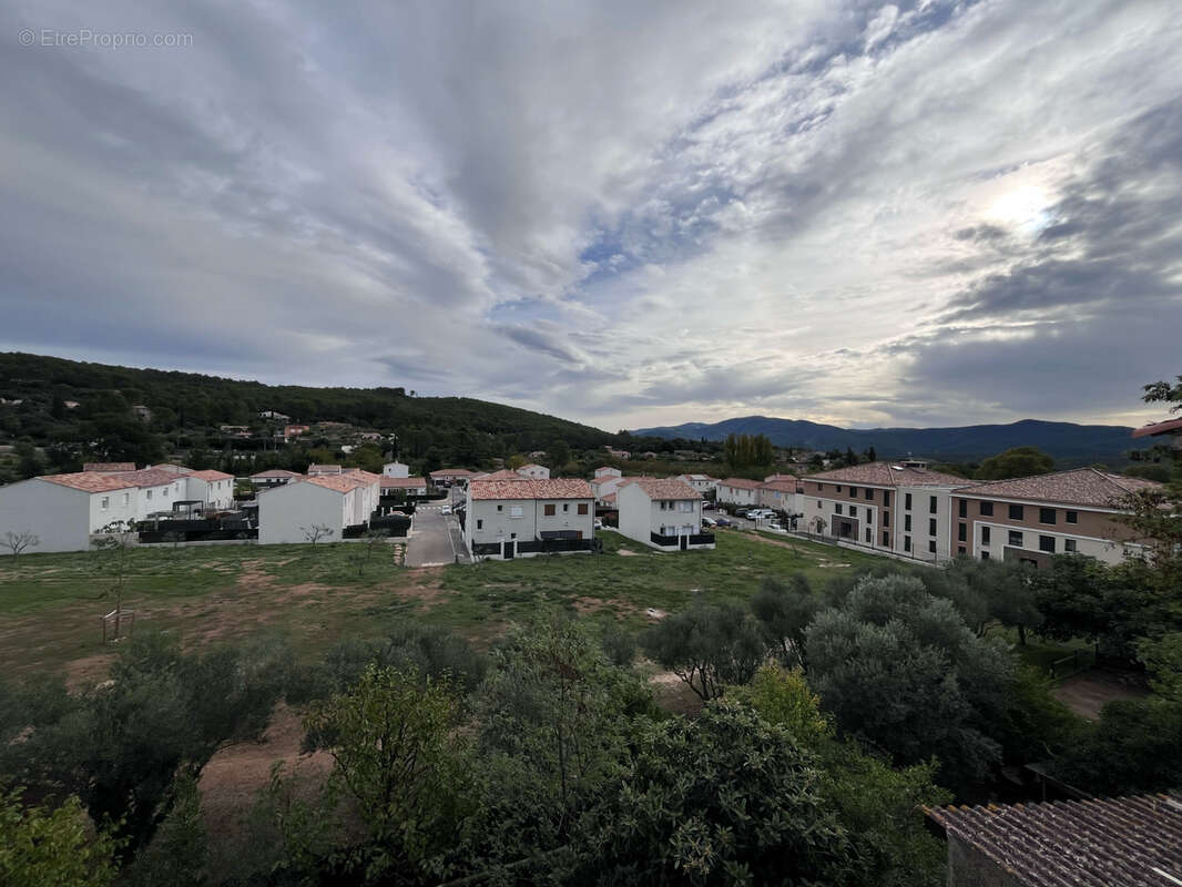 Appartement à CARNOULES