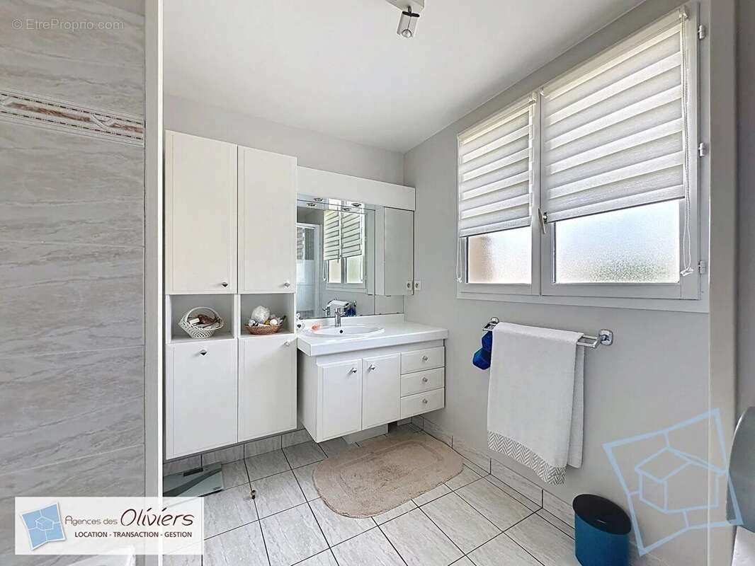 Maison Guyancourt  7 pièce(s) 164m2 - photo 10