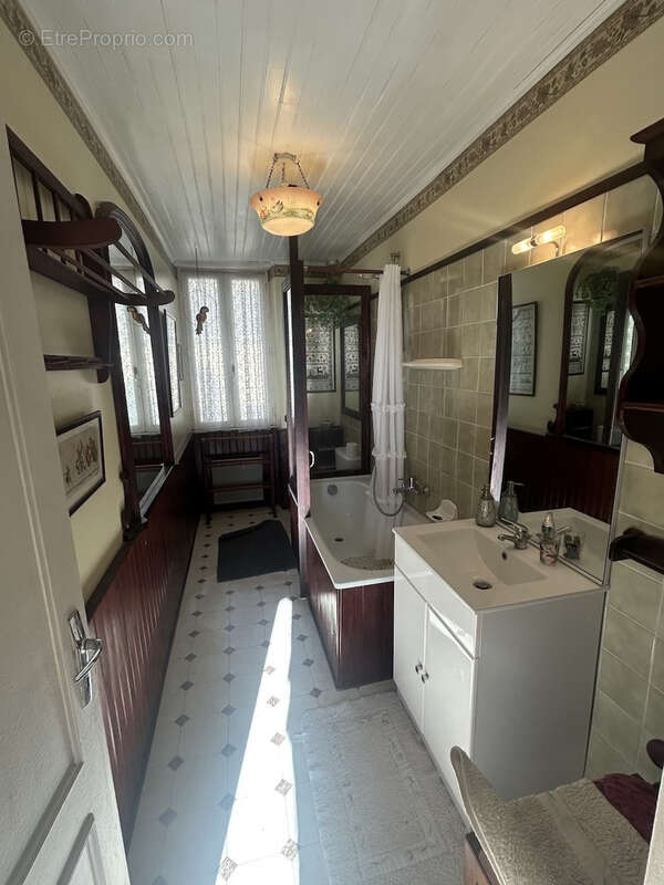 Maison à VILLEFRANCHE-DE-LONCHAT