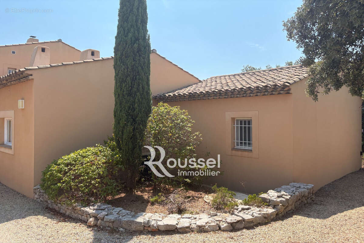 Maison 248 m² à Balaruc-Le-Vieux  - photo 3