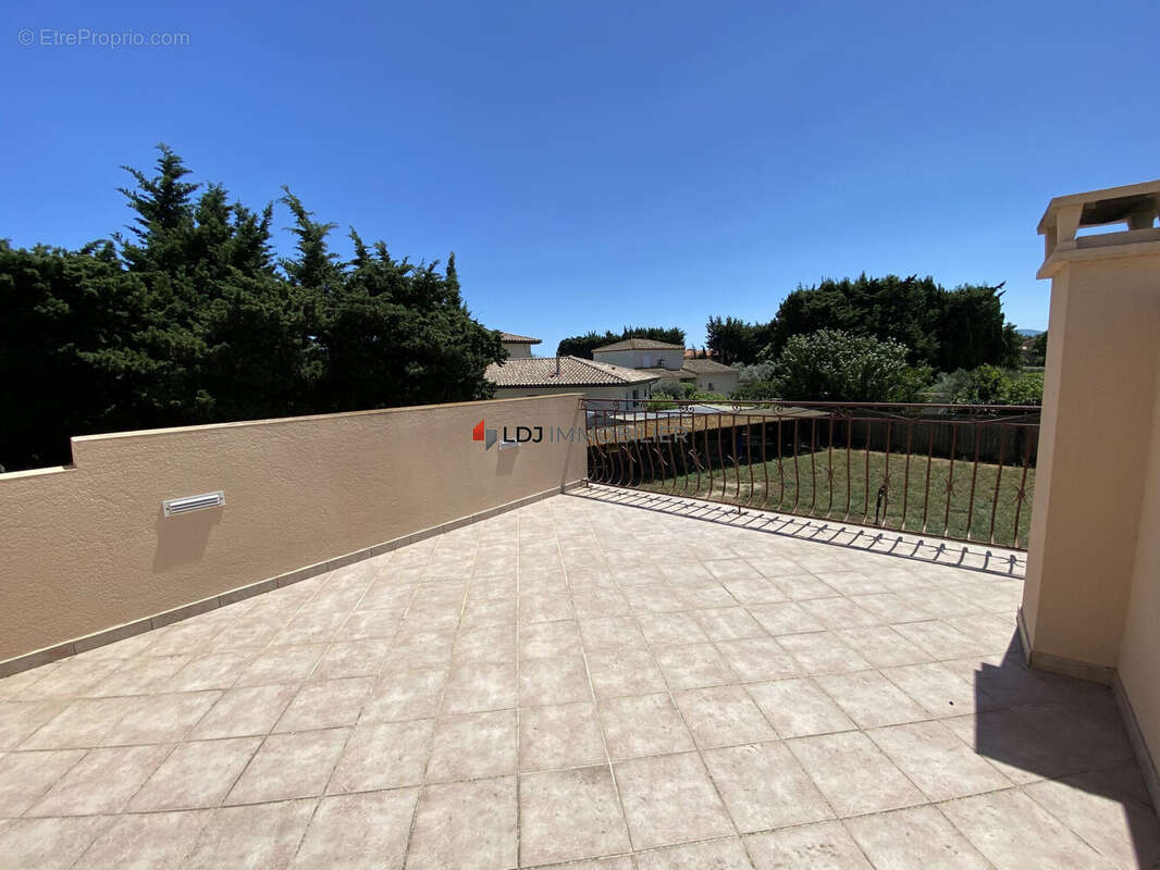 Maison 108 m² à Villelongue-De-La-Salanque  - photo 4