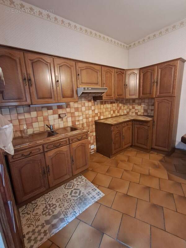 Maison de village traversante, grand garage, grange et fort potentiel – Pexiora - photo 8