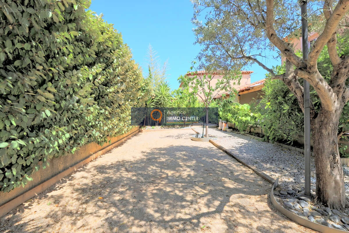 Maison à LA VALETTE-DU-VAR