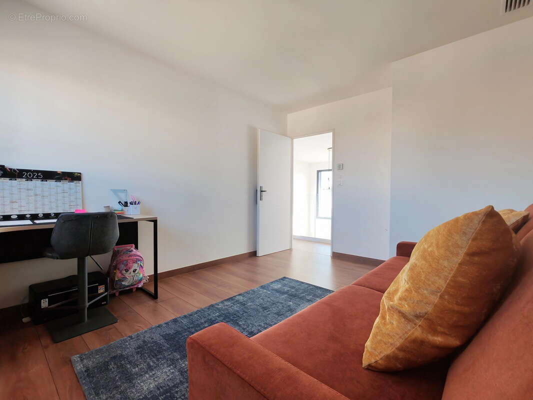 Maison à VILLENEUVE-DE-LA-RAHO