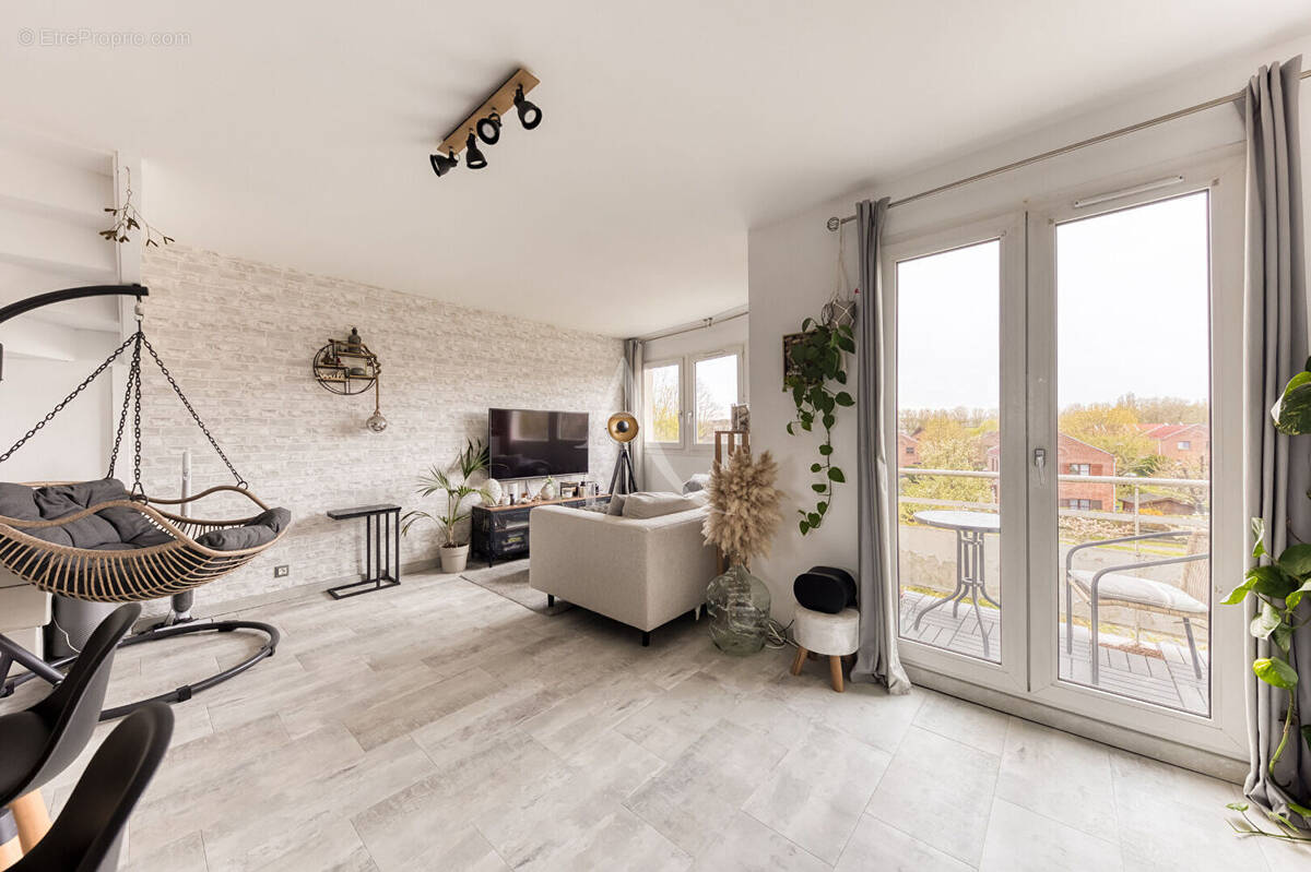 Appartement à LOGNES
