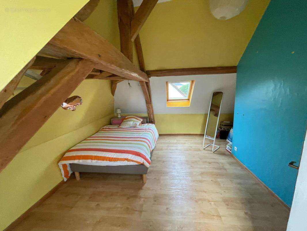 Maison à NOYEN-SUR-SARTHE