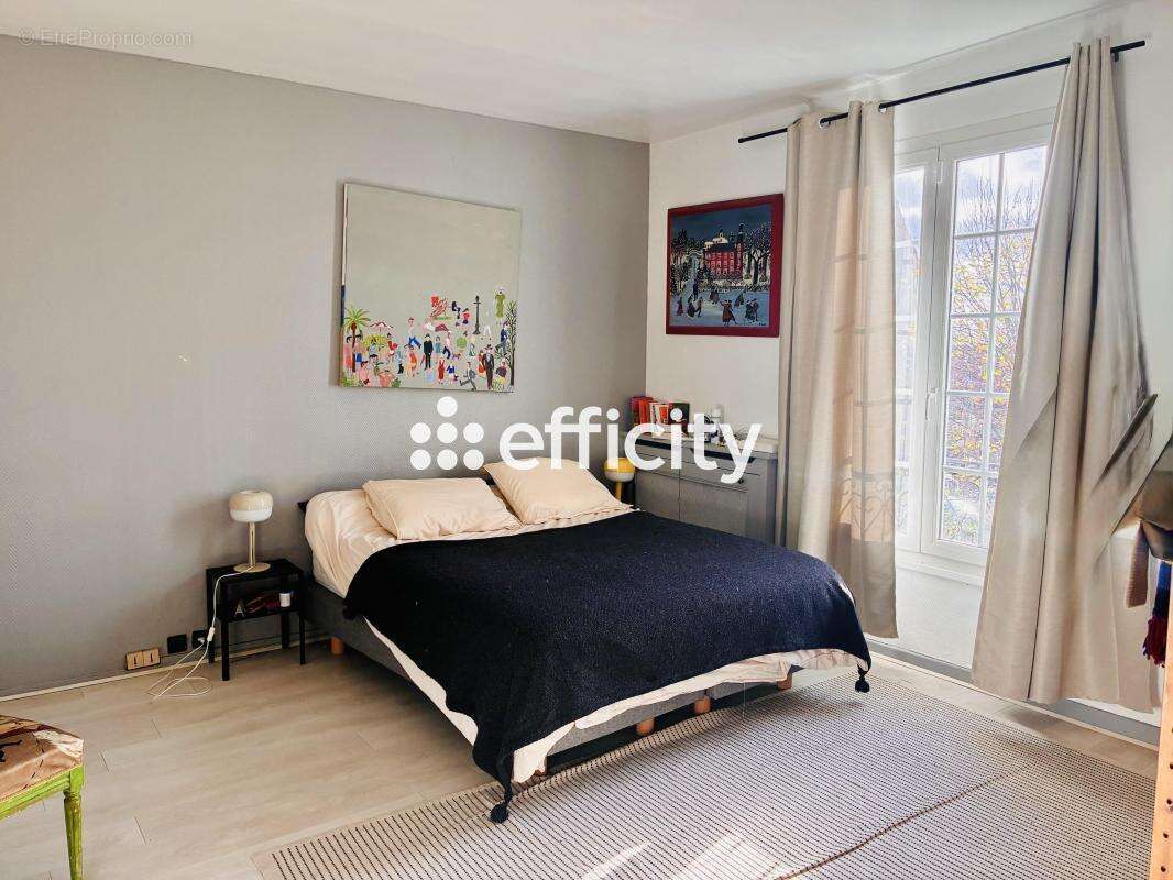 Maison à MARLY-LA-VILLE