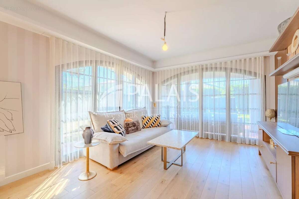 Maison à ROQUEBRUNE-CAP-MARTIN