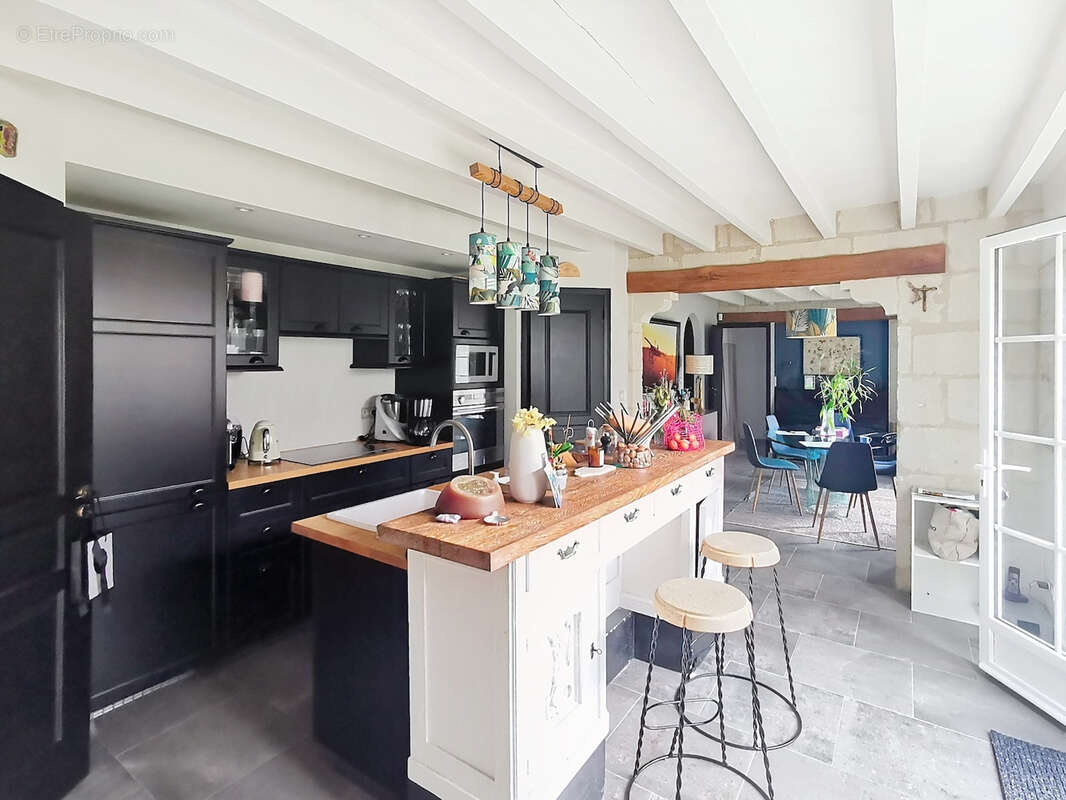 Maison à VARENNES-SUR-LOIRE