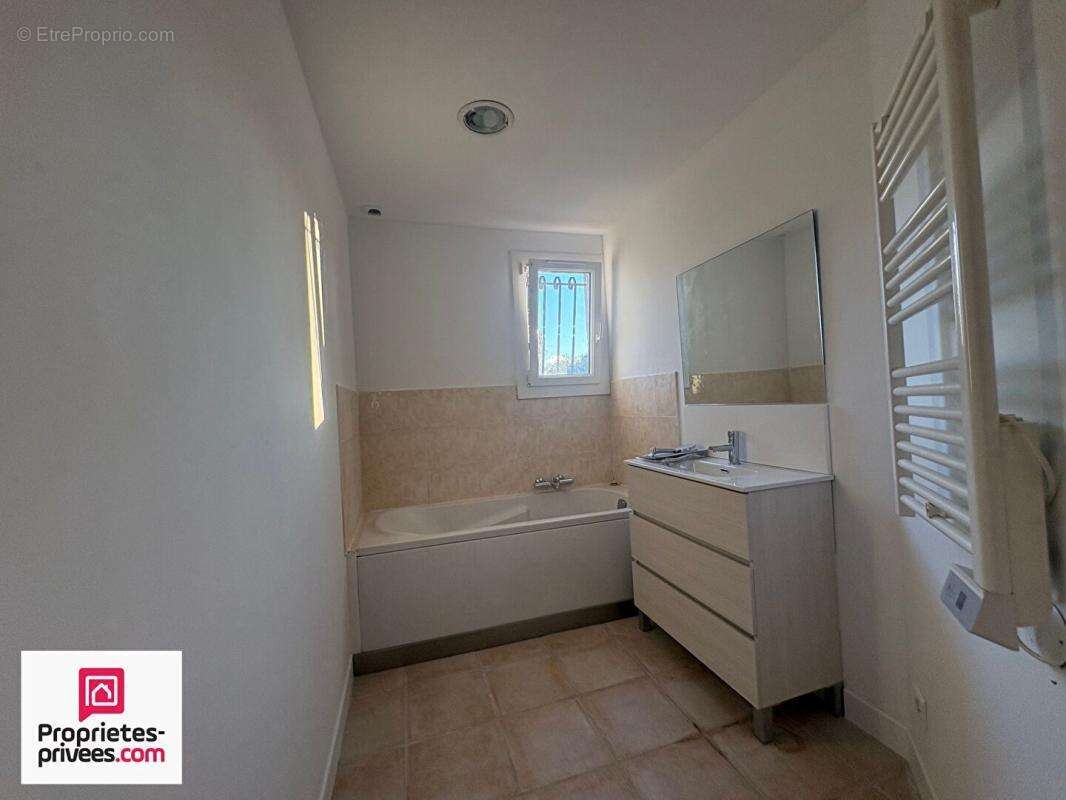 Maison à SAINT-MAXIMIN-LA-SAINTE-BAUME