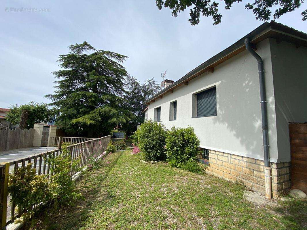 Maison à CHATEAU-ARNOUX-SAINT-AUBAN