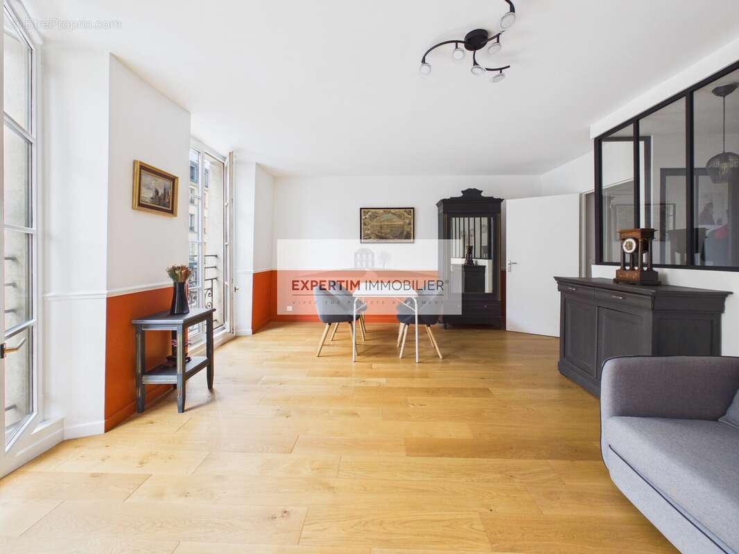 Appartement à VERSAILLES