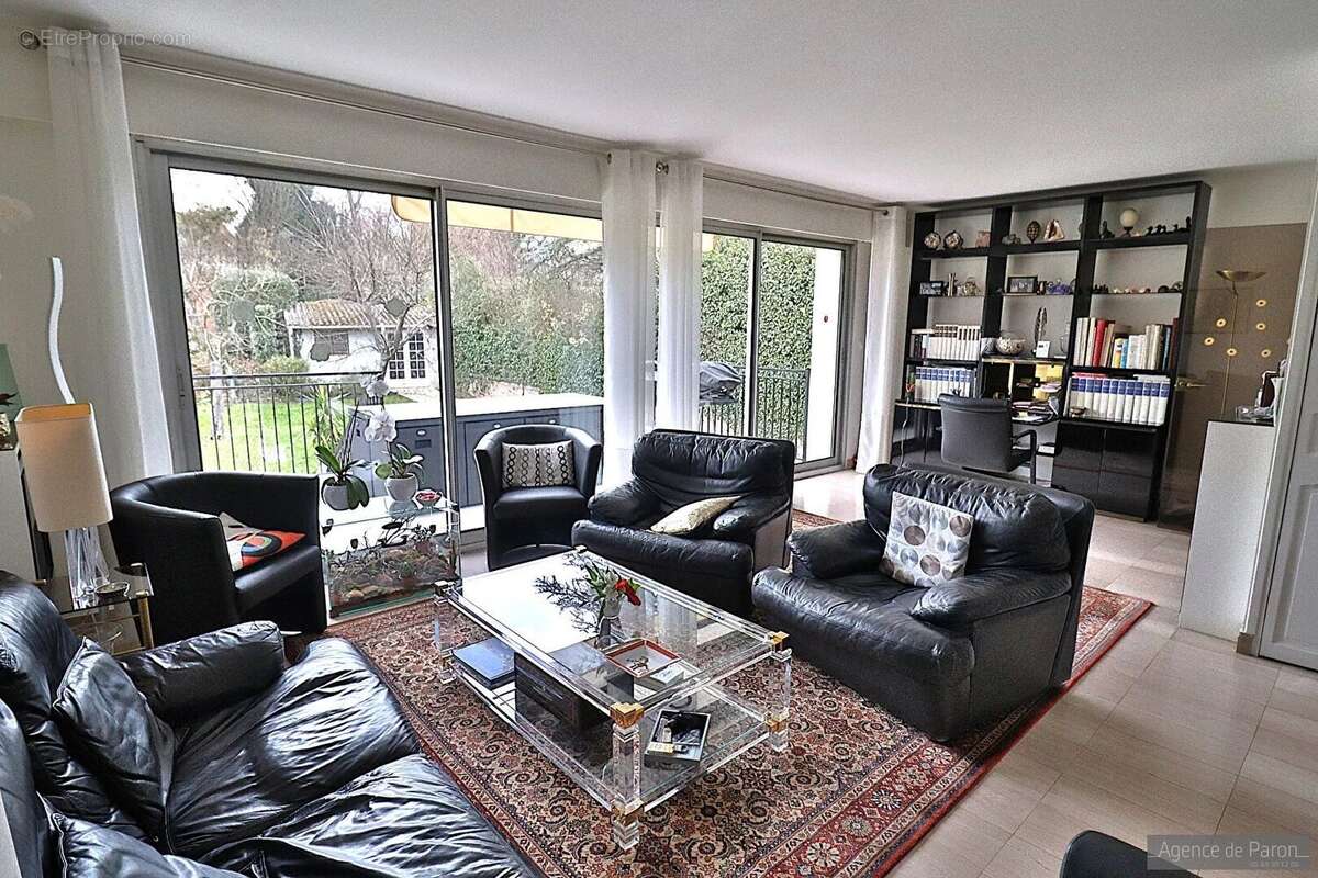 Maison à VERRIERES-LE-BUISSON