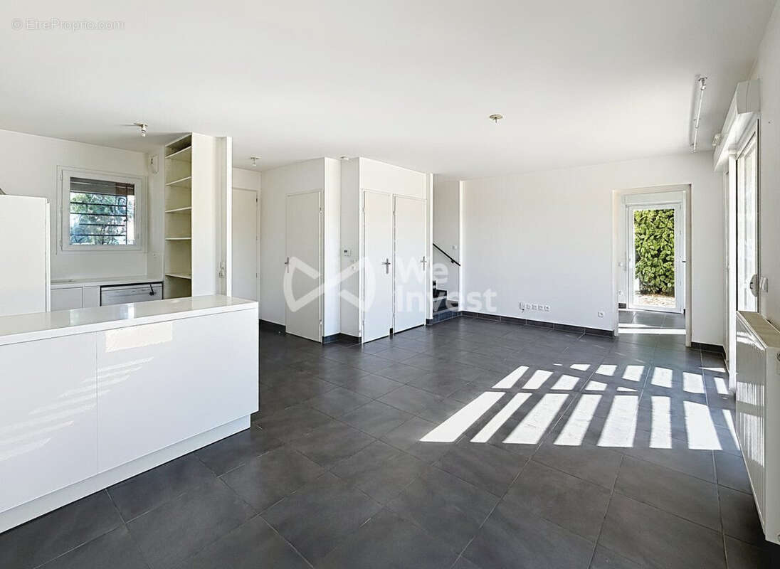 Maison 84 m² à Saint-Clement-De-Riviere  - photo 3