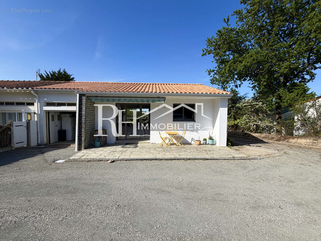 Maison à LA CHAIZE-GIRAUD
