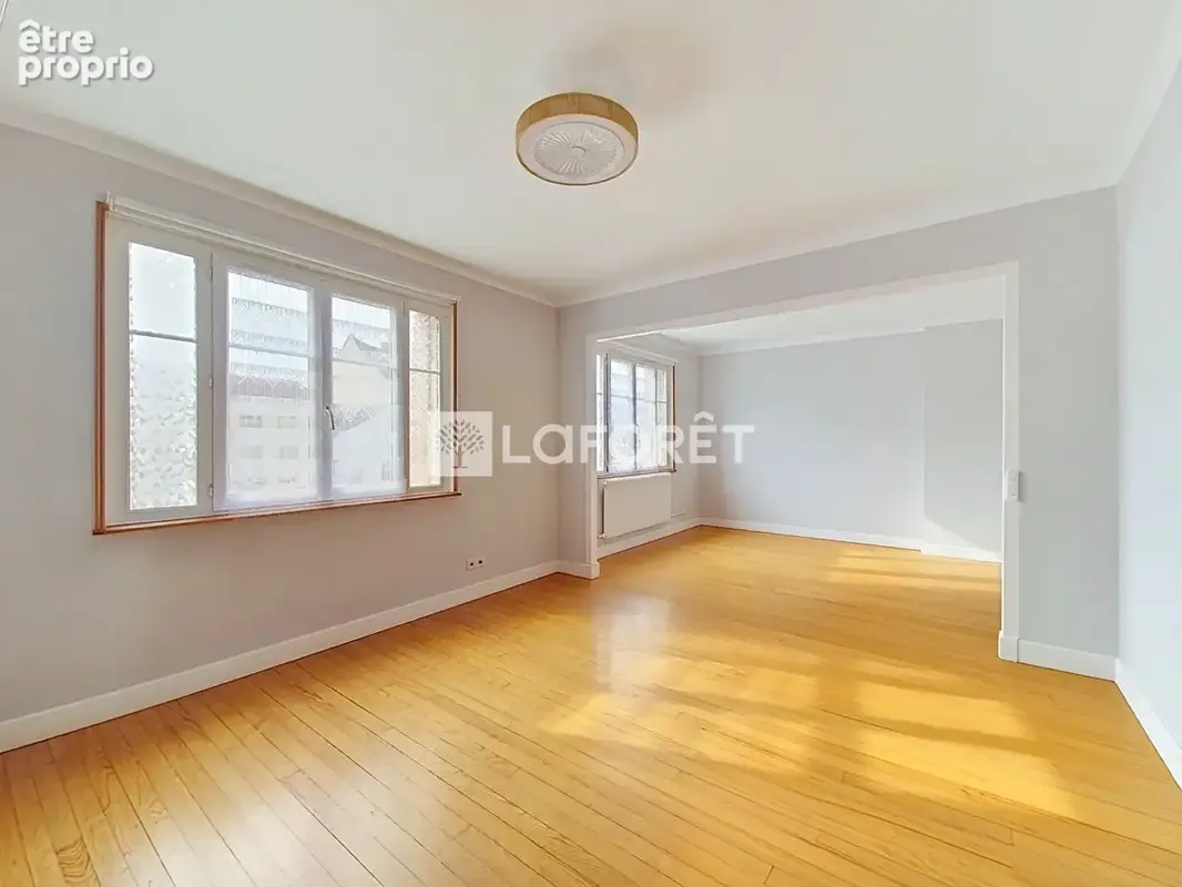 Appartement à GRAY