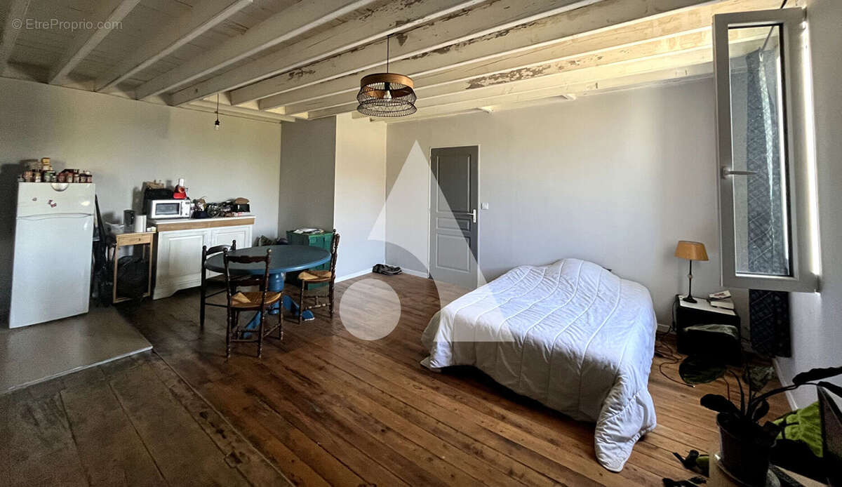 Maison à LA RIVIERE