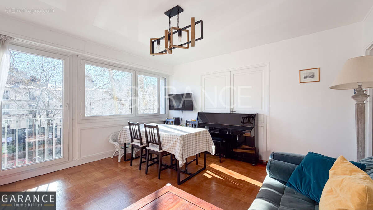 Appartement à PARIS-12E