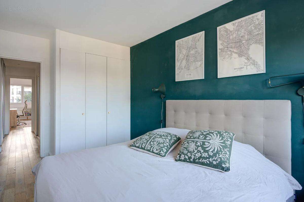 Appartement à LA GARENNE-COLOMBES