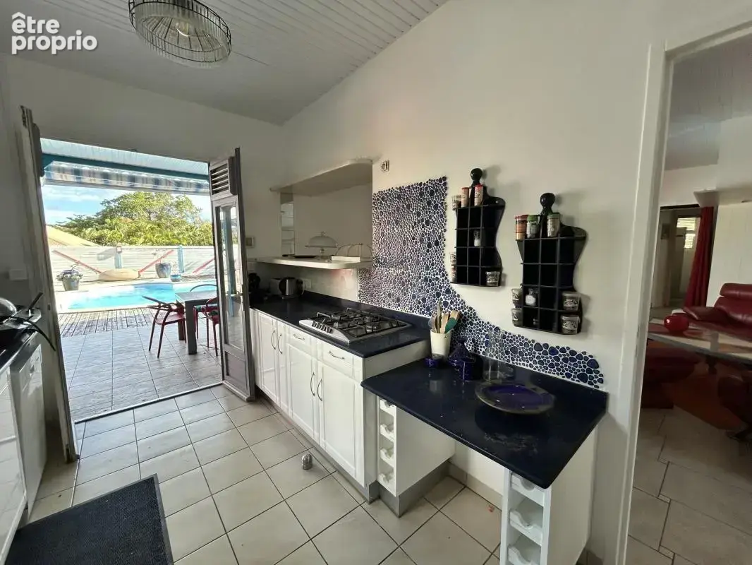 Cession parts totales sci – villa f4 + dépendance + piscine - photo 4