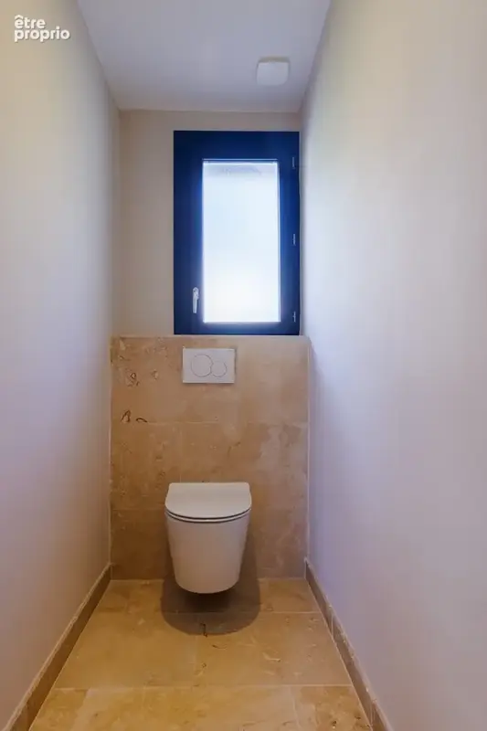 Maison entièrement rénovée avec piscine, à 200 m du village - photo 23